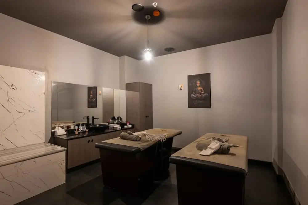 Giorno Felice Masaj Spa & Gym Ümraniye / Ataşehir — Yüzme Havuzları, Ataşehir · fotoğraf 2