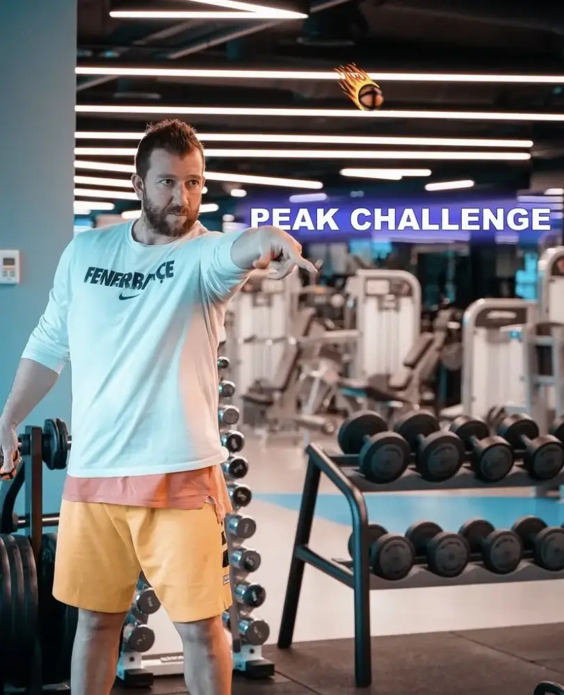 Skypeak Club — Yüzme Havuzları, Ataşehir · fotoğraf 4