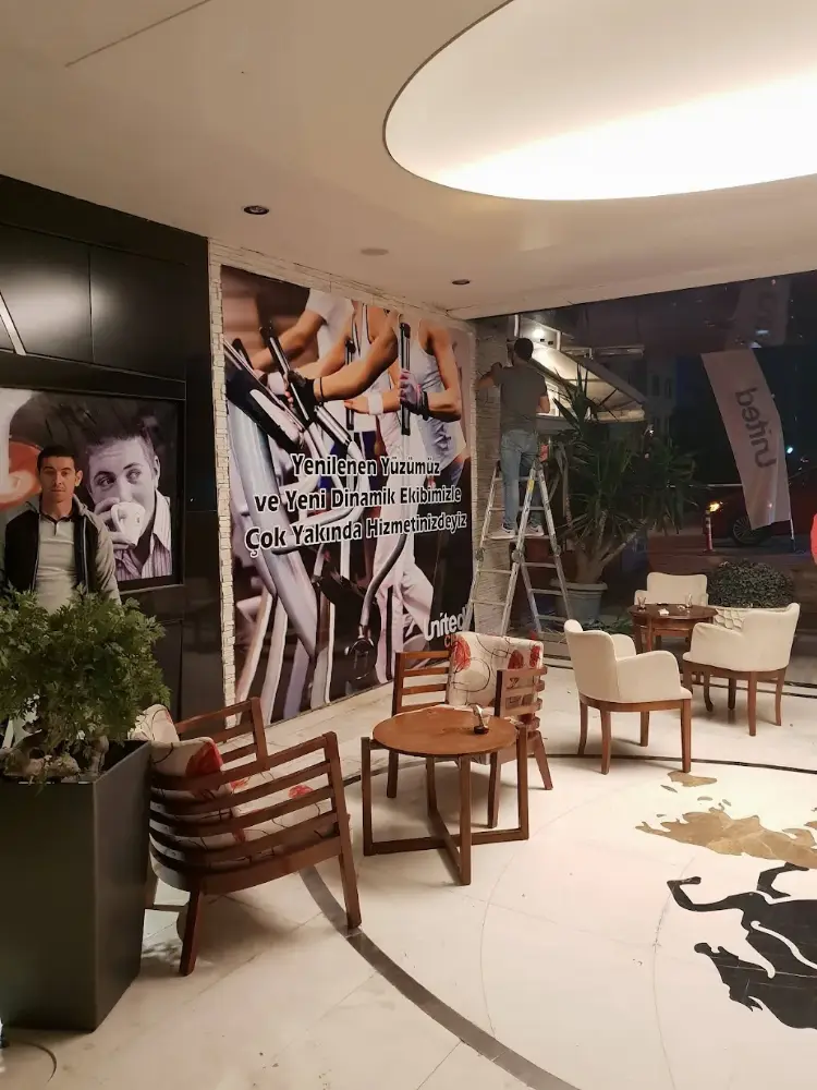 PLEON — Yüzme Havuzları, Ataşehir · fotoğraf 3