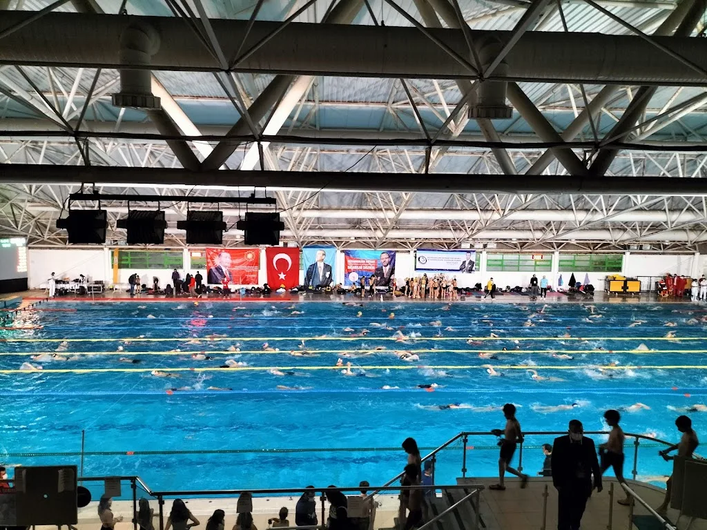 Galatasaray Ergun Gürsoy Olimpik Yüzme Havuzu — Yüzme Havuzları, Üsküdar · fotoğraf 1