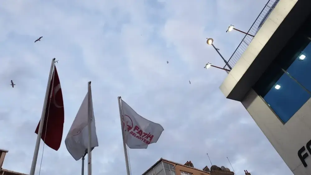 Fatih Belediyesi Draman Yüzme Havuzu ve Spor Kompleksi — Yüzme Havuzları, Fatih · fotoğraf 4