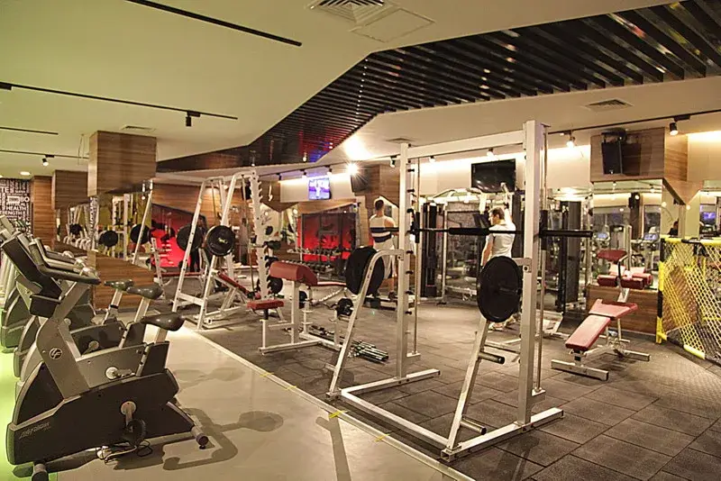 Club Aydınoğlu — Yüzme Havuzları, Maltepe · fotoğraf 3