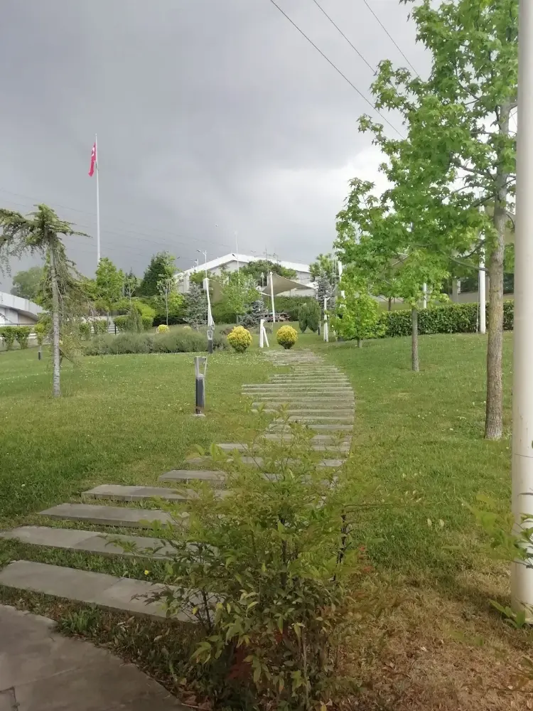 BAHÇELİEVLER BELEDİYESİ RIZA KAYALP SPOR KOMPLEKSİ — Yüzme Havuzları, Bahçelievler · fotoğraf 3