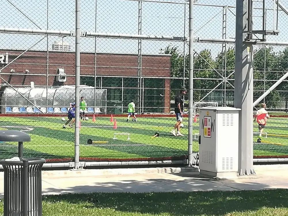 İstanbul Büyükşehir Belediyesi Maltepe Spor Tesisleri — Yüzme Havuzları, Maltepe · fotoğraf 3