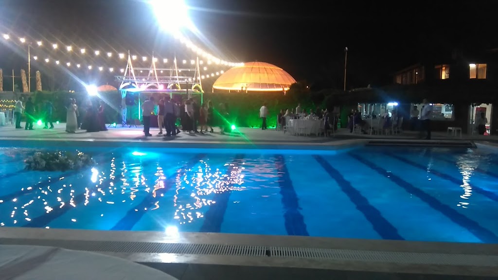 Balaban Sosyal Tesisleri Yüzme Havuzu