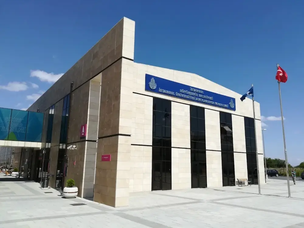 İBB Avcılar Spor Kompleksi B Blok — Yüzme Havuzları, Avcılar · fotoğraf 2