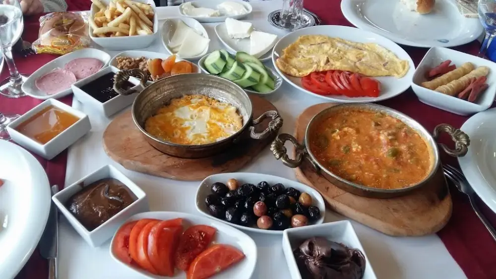 Avcılar Belediyesi Firuzköy Sosyal Tesisleri — Yüzme Havuzları, Avcılar · fotoğraf 2