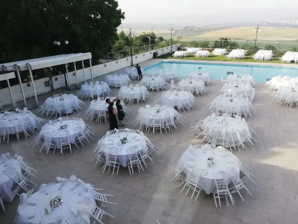 Avcılar Belediyesi Firuzköy Sosyal Tesisleri — Yüzme Havuzları, Avcılar · fotoğraf 4