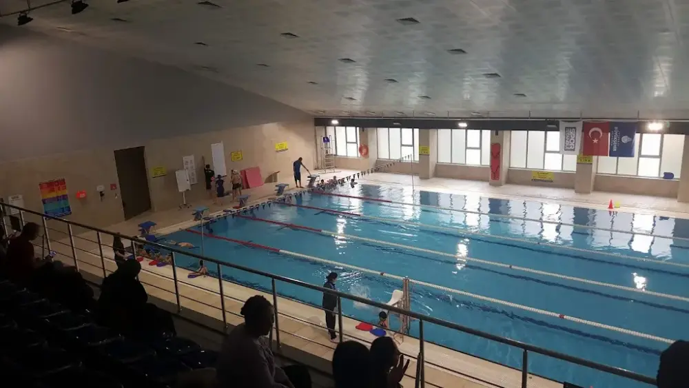 İBB Halkalı Yüzme Havuzu — Yüzme Havuzları, Küçükçekmece · fotoğraf 2