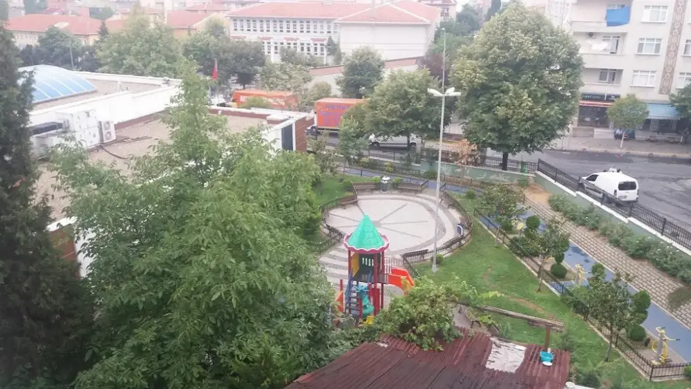 Kemalpaşa Semt Yüzme Havuzu — Yüzme Havuzları, Bağcılar · fotoğraf 4