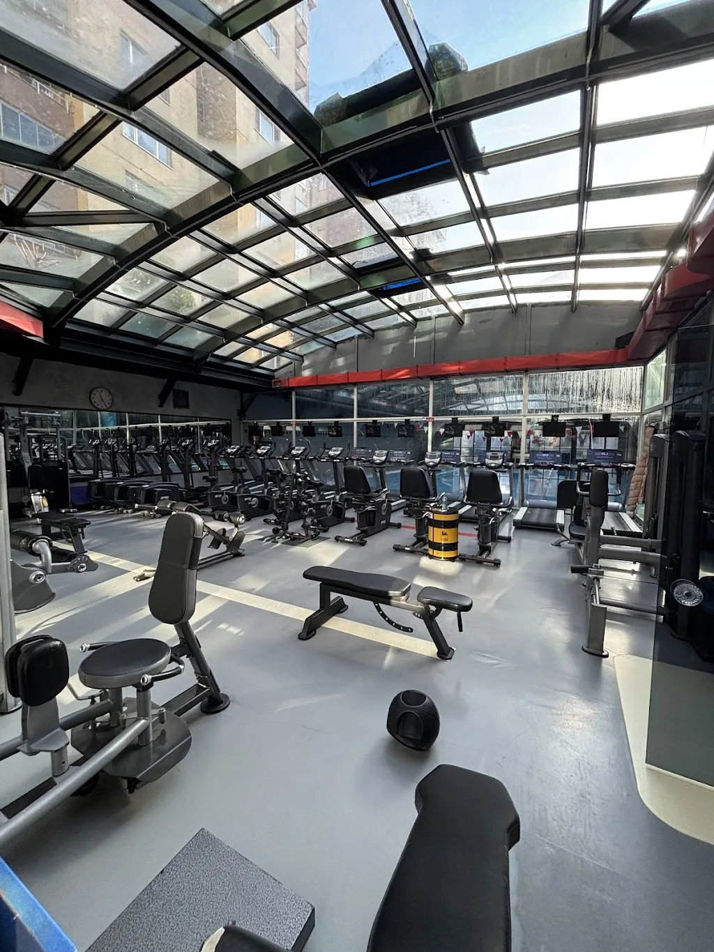Şelale Sporium — Yüzme Havuzları, Kağıthane · fotoğraf 1
