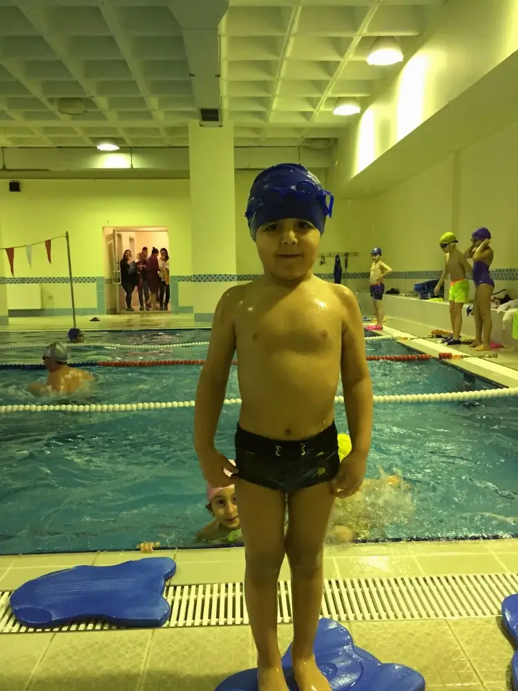 Akademi Yüzme Kursu / Swimming Coach — Yüzme Havuzları, Sarıyer · fotoğraf 4