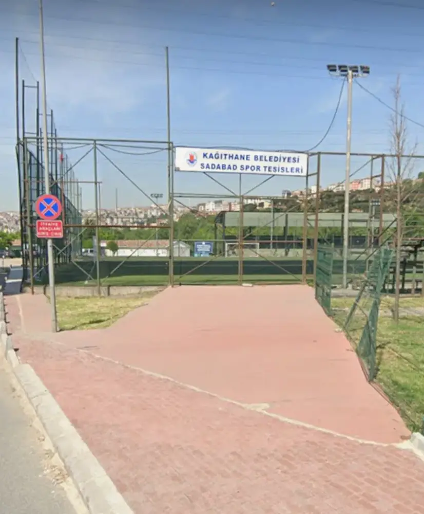 KAĞITHANE BELEDİYESİ SADABAD SPOR TESİSLERİ — Yüzme Havuzları, Kağıthane · fotoğraf 3