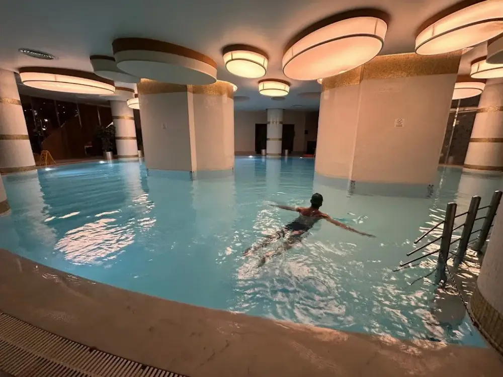 Taksim Yüzme Kursu - Altınbilek Spor Kulübü — Yüzme Havuzları, Şişli · fotoğraf 3