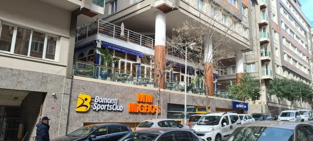 BOMONTİ SPORTS CLUB — Yüzme Havuzları, Şişli · fotoğraf 2