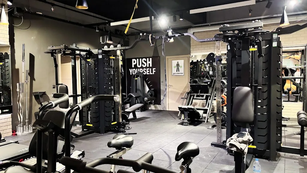 Beşiktaş United Gym Fitness Yüzme Havuzu Sauna — Yüzme Havuzları, Beşiktaş · fotoğraf 1