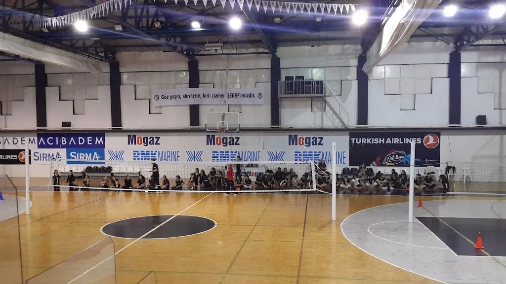 BJK Süleyman Seba Spor Salonu — Yüzme Havuzları, Beşiktaş · fotoğraf 1