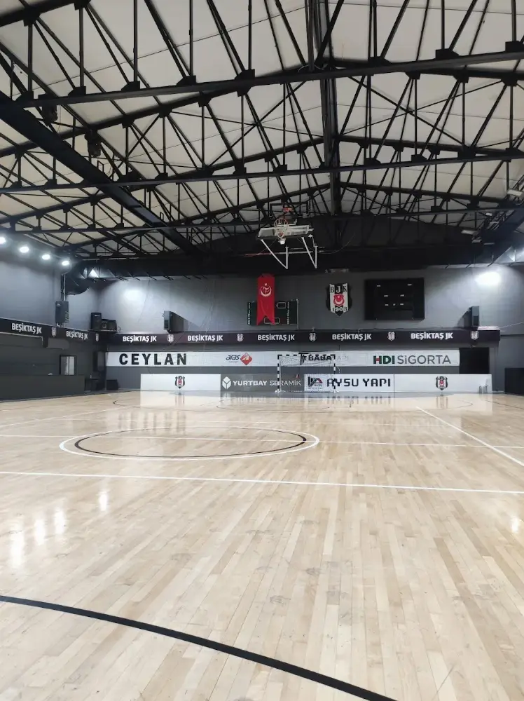 BJK Süleyman Seba Spor Salonu — Yüzme Havuzları, Beşiktaş · fotoğraf 2
