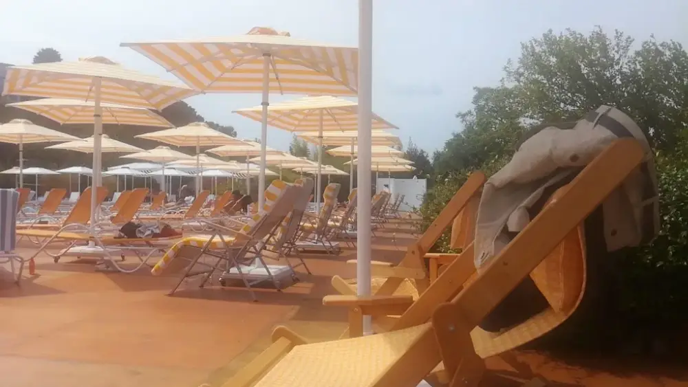 Bikini Beach İstanbul — Yüzme Havuzları, Beşiktaş · fotoğraf 2