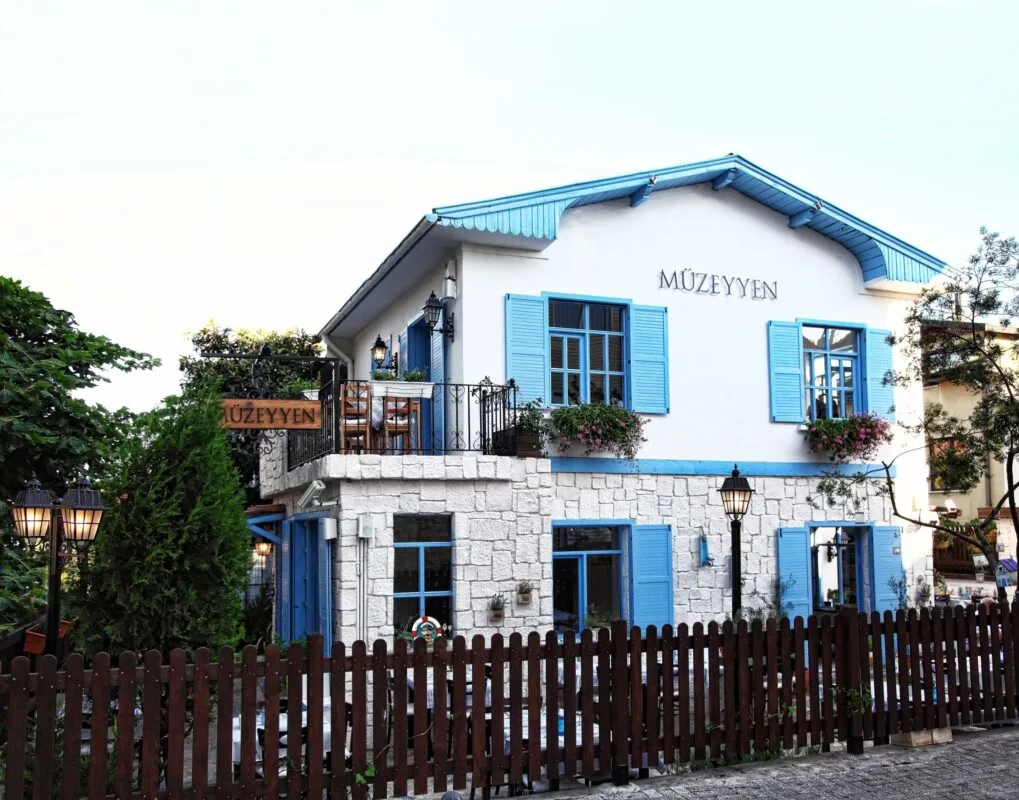 Müzeyyen Kadıköy