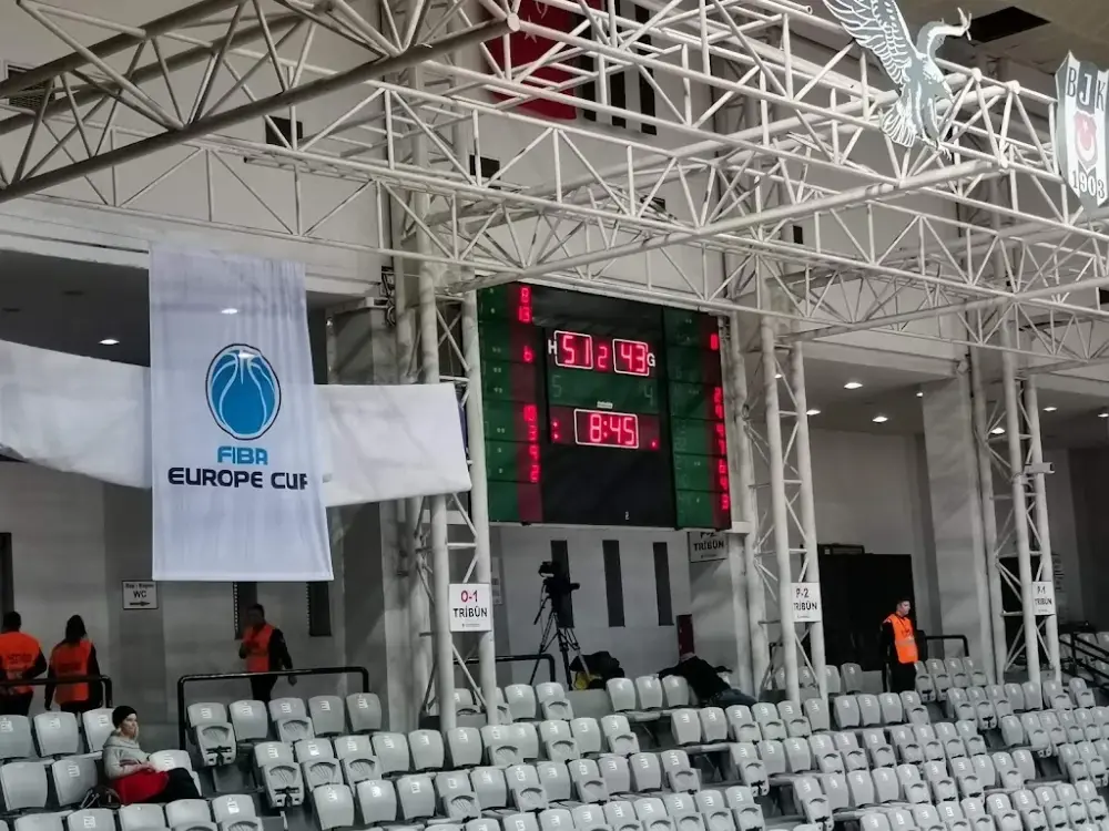 Beşiktaş Fibabanka Spor Kompleksi — Yüzme Havuzları, Beşiktaş · fotoğraf 3