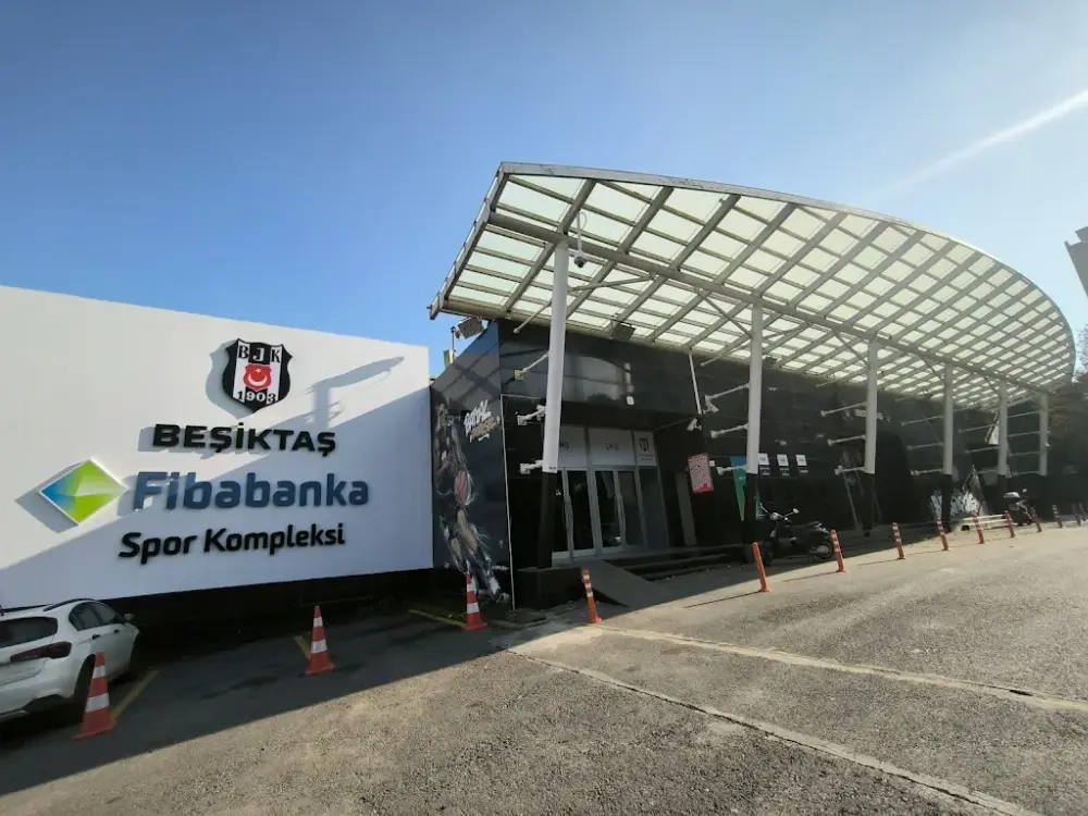 Beşiktaş Fibabanka Spor Kompleksi — Yüzme Havuzları, Beşiktaş · fotoğraf 4