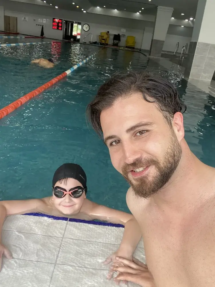 Yüzme Eğitmeni - Berat Hoca — Yüzme Havuzları, Beşiktaş · fotoğraf 3
