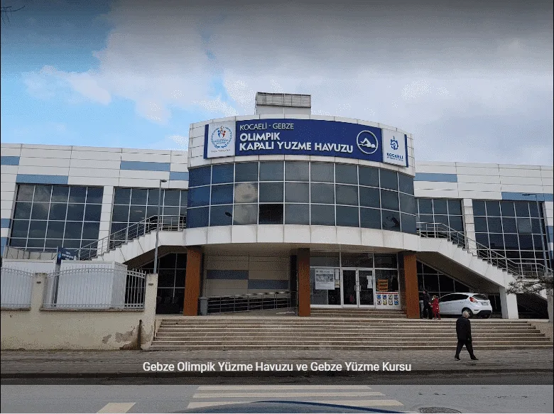 Gebze Yüzme Havuzu - Gebze Yüzme Kursu — Yüzme Havuzları, Beşiktaş · fotoğraf 1
