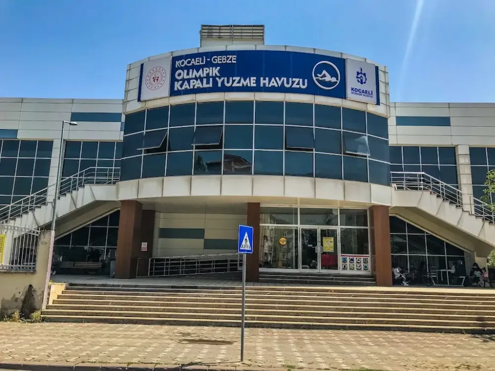 Gebze Yüzme Havuzu - Gebze Yüzme Kursu — Yüzme Havuzları, Beşiktaş · fotoğraf 3