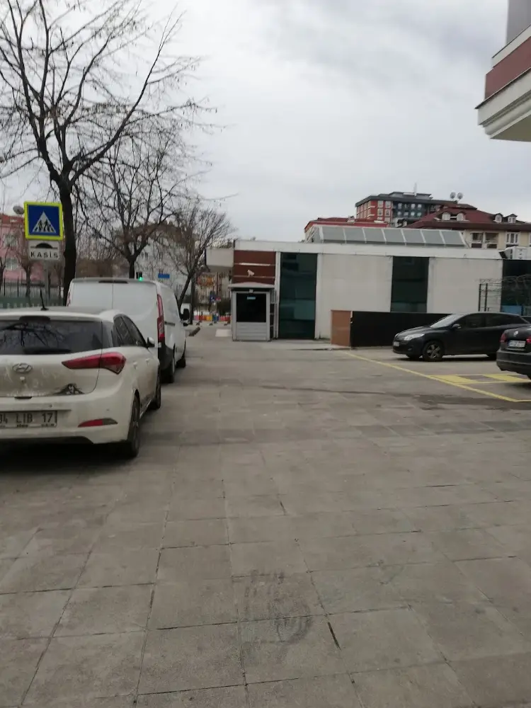 Kazım Karabekir Engelsiz Yüzme Havuzu — Yüzme Havuzları, Bağcılar · fotoğraf 4