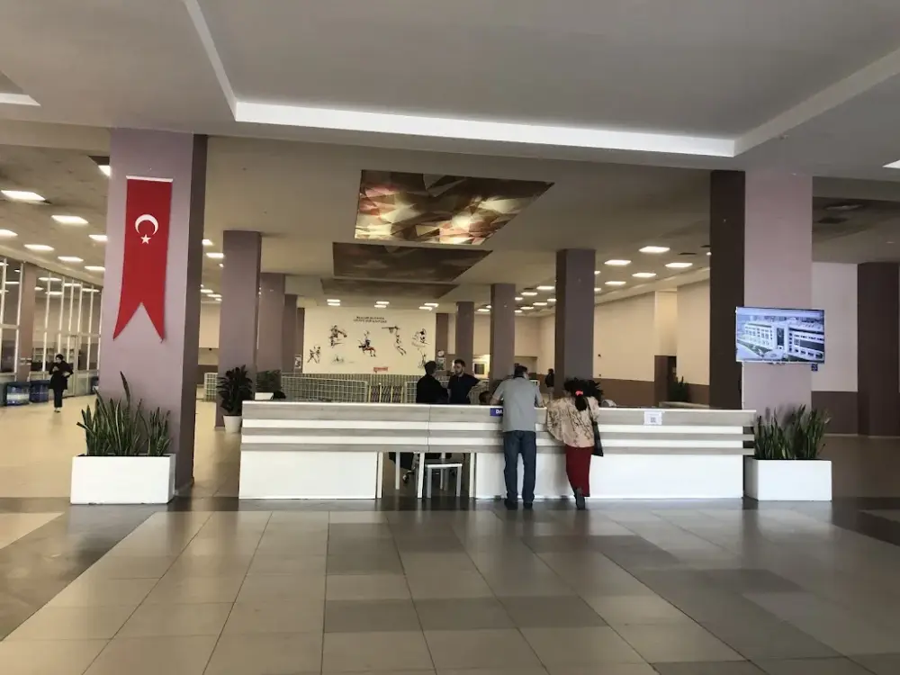Göztepe Spor Kompleksi — Yüzme Havuzları, Bağcılar · fotoğraf 4