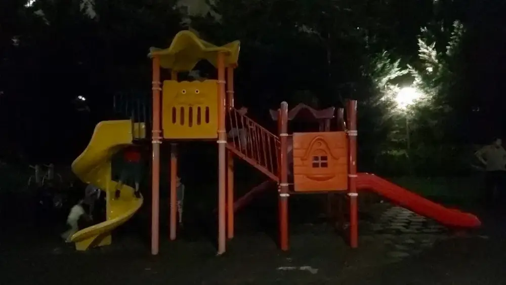 Demirkapı Semt Havuzu — Yüzme Havuzları, Bağcılar · fotoğraf 4