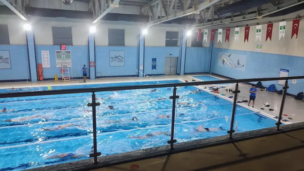 Muhsin Yazıcıoğlu Spor Kompleksi — Yüzme Havuzları, Bahçelievler · fotoğraf 3