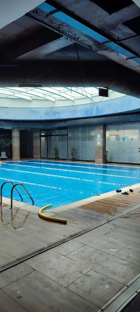 York Athletic Club — Yüzme Havuzları, Bağcılar · fotoğraf 4