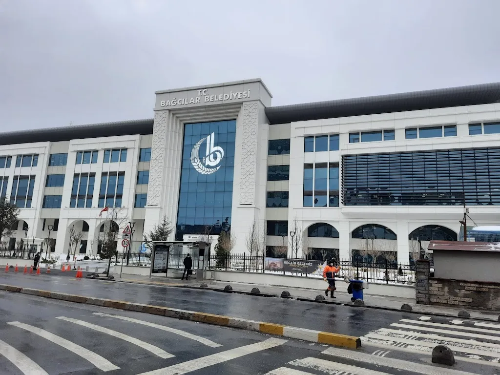 Bağcılar Belediyesi — Yüzme Havuzları, Bağcılar · fotoğraf 1