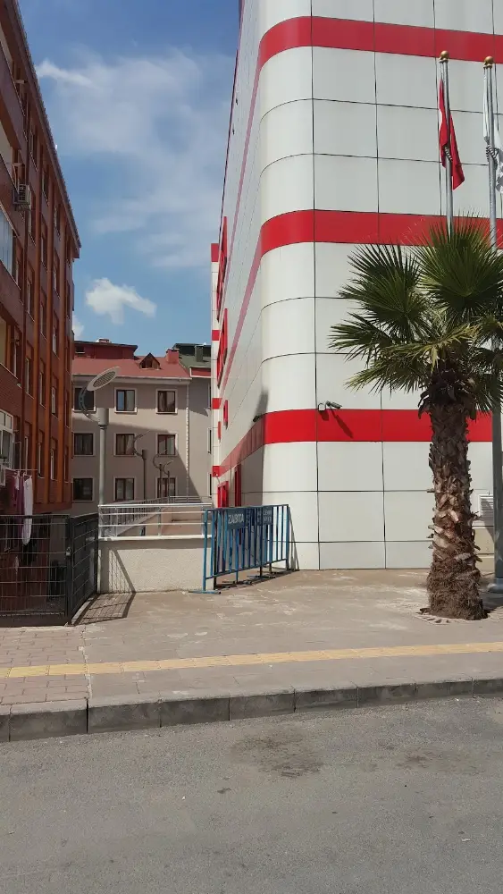 Cumhuriyet Semt Havuzu — Yüzme Havuzları, Bahçelievler · fotoğraf 3