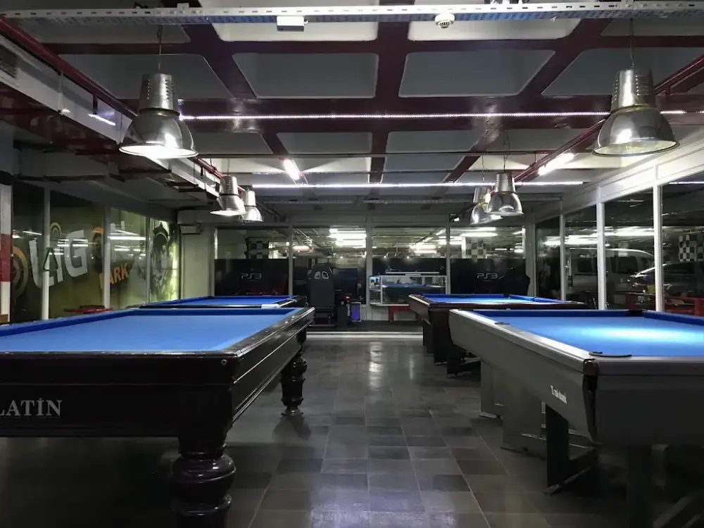 BAĞCILAR GENÇLİK VE SPOR İLÇE MÜDÜRLÜĞÜ OLİMPİK SPOR SALONU — Yüzme Havuzları, Bağcılar · fotoğraf 3