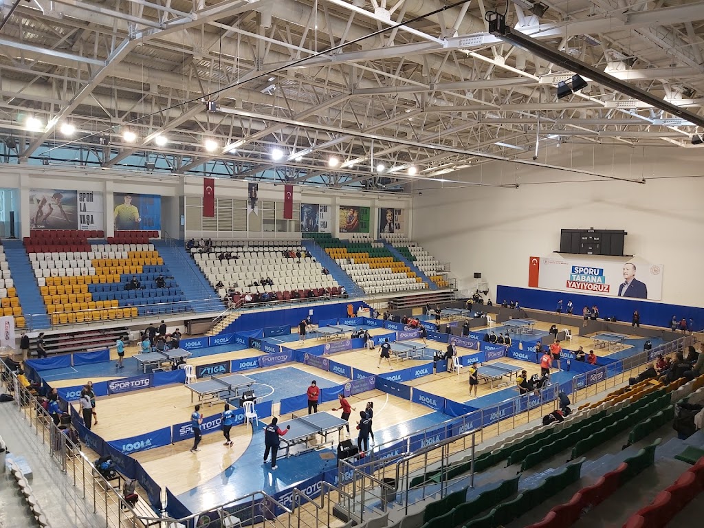 TAHA AKGÜL SPOR MERKEZİ