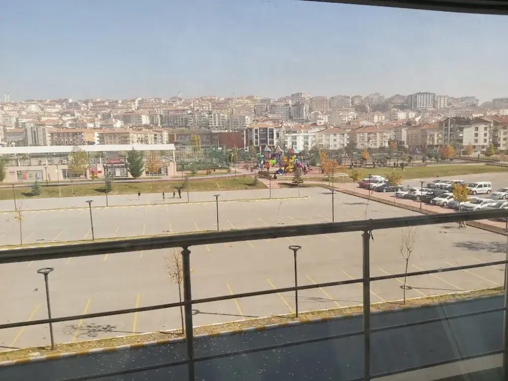 TAHA AKGÜL SPOR MERKEZİ — Yüzme Havuzları, Bahçelievler · fotoğraf 3