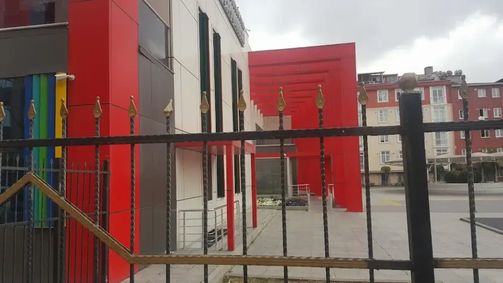 TAHA AKGÜL SPOR MERKEZİ — Yüzme Havuzları, Bahçelievler · fotoğraf 4