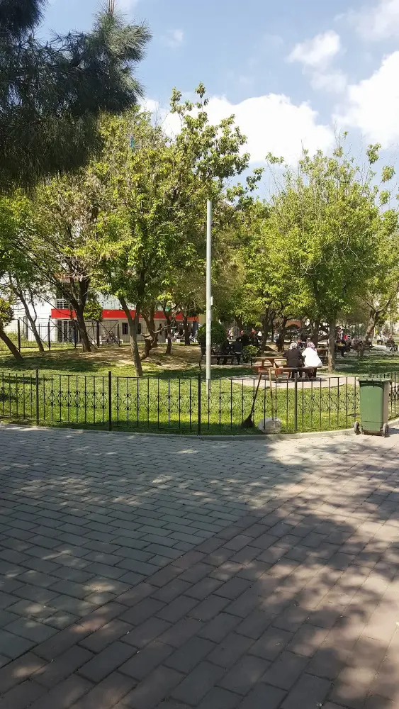 Zafer Semt Havuzu — Yüzme Havuzları, Bahçelievler · fotoğraf 3