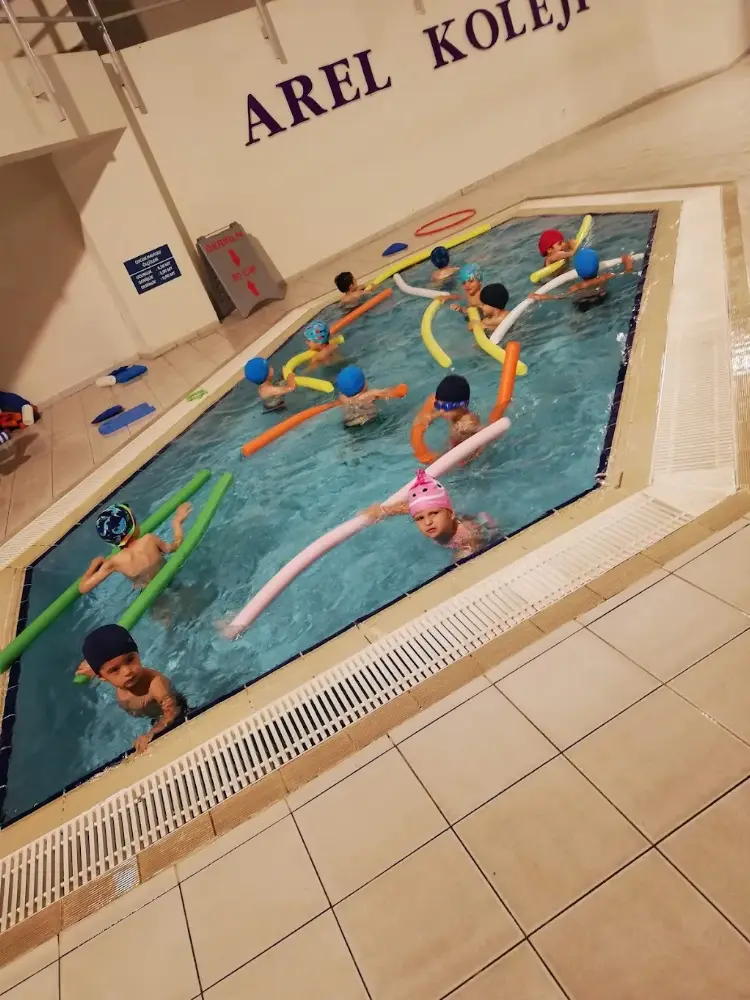 AREL Spor Okulu — Yüzme Havuzları, Bahçelievler · fotoğraf 2