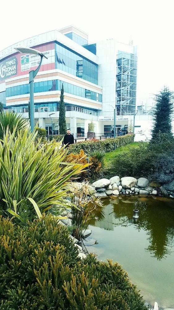 Çobançeşme Spor Kompleksi — Yüzme Havuzları, Bahçelievler · fotoğraf 4
