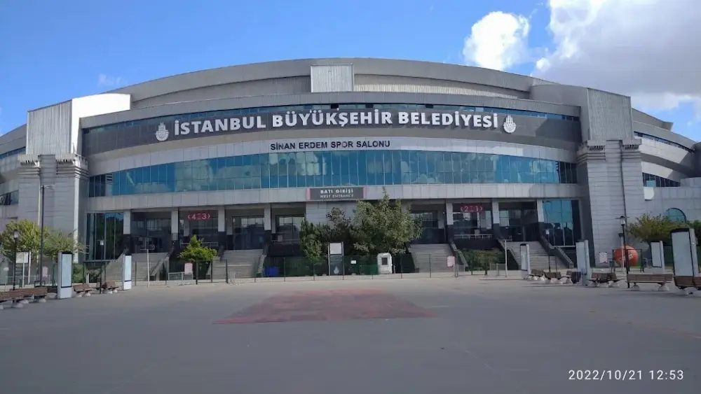 Türkiye Atletizm Federasyonu Atletizm Salonu — Yüzme Havuzları, Bakırköy · fotoğraf 4
