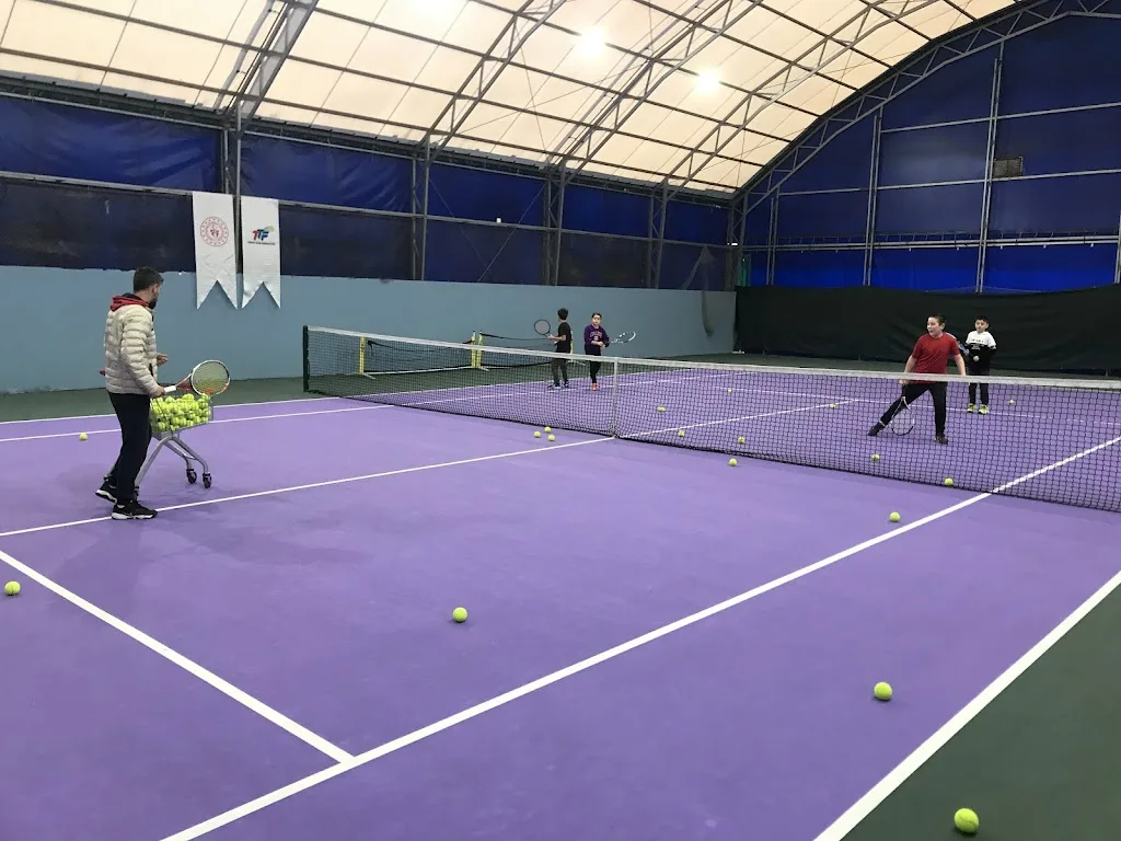 Bakırköy Tenis Kulübü Atatürk spor ve yaşam köyü — Yüzme Havuzları, Bakırköy · fotoğraf 1