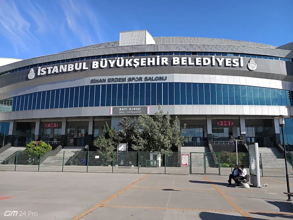 İBB Sinan Erdem Spor Salonu — Yüzme Havuzları, Bakırköy · fotoğraf 1