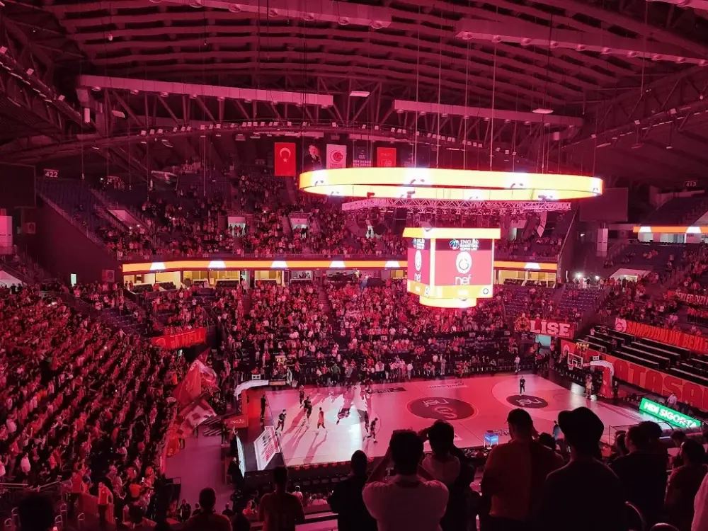 İBB Sinan Erdem Spor Salonu — Yüzme Havuzları, Bakırköy · fotoğraf 3