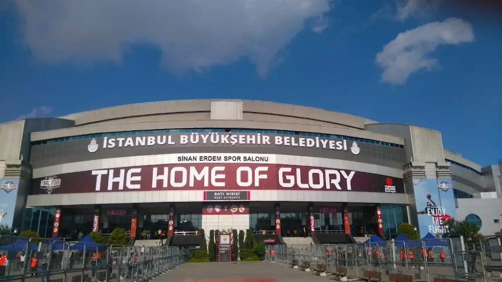İBB Sinan Erdem Spor Salonu — Yüzme Havuzları, Bakırköy · fotoğraf 4