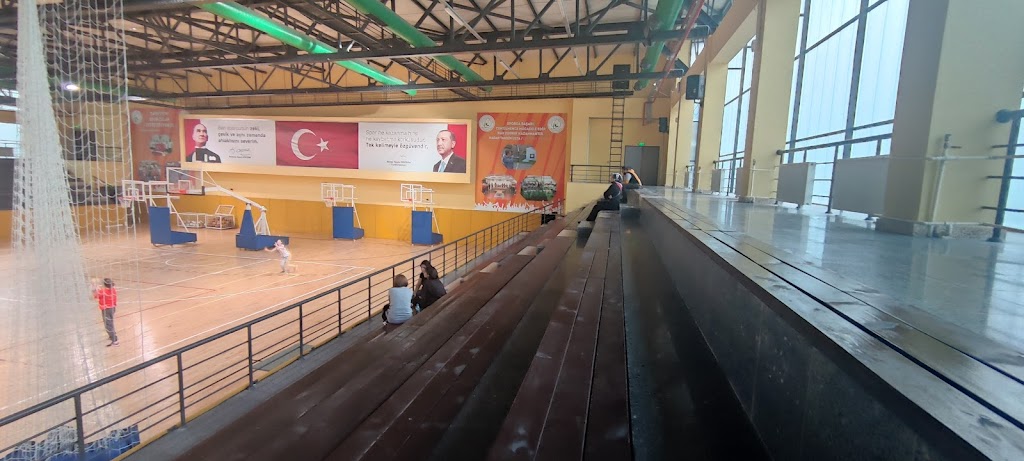 Gaziosmanpaşa Belediyesi Yüzme Havuzu ve Spor Komleksi