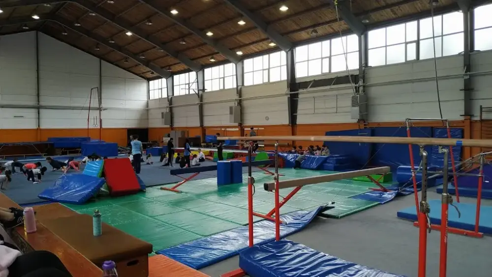 Marmara Üniversitesi Beden Eğitimi ve Spor Yüksek Okulu Yüzme Havuzu — Yüzme Havuzları, Beykoz · fotoğraf 4